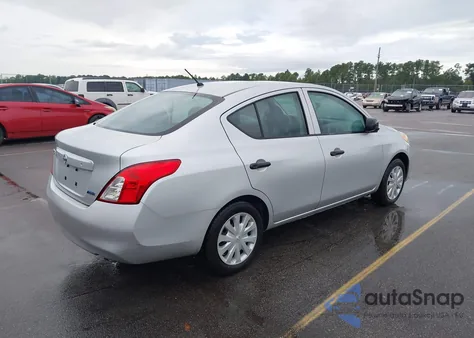 2013 Nissan Versa 1.6 S из США, поврежденный, VIN 3N1CN7AP3DL845875